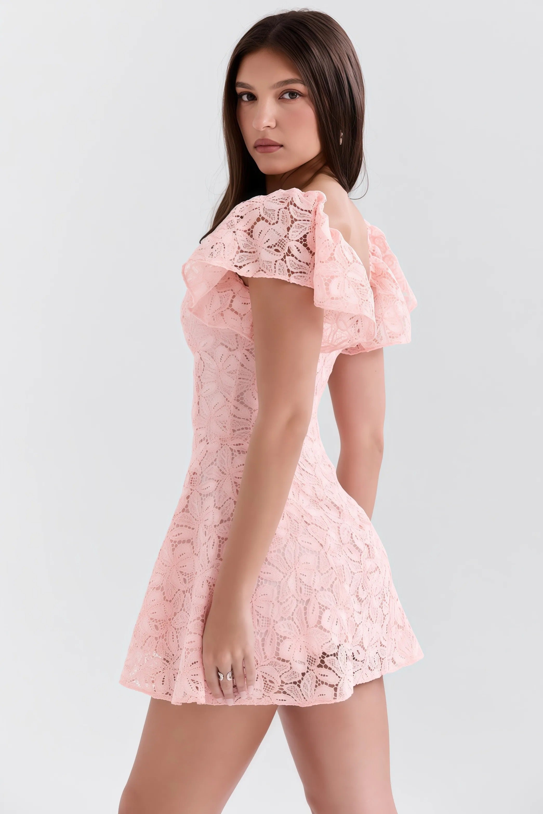 Roze kanten jurk met ruche mouwen